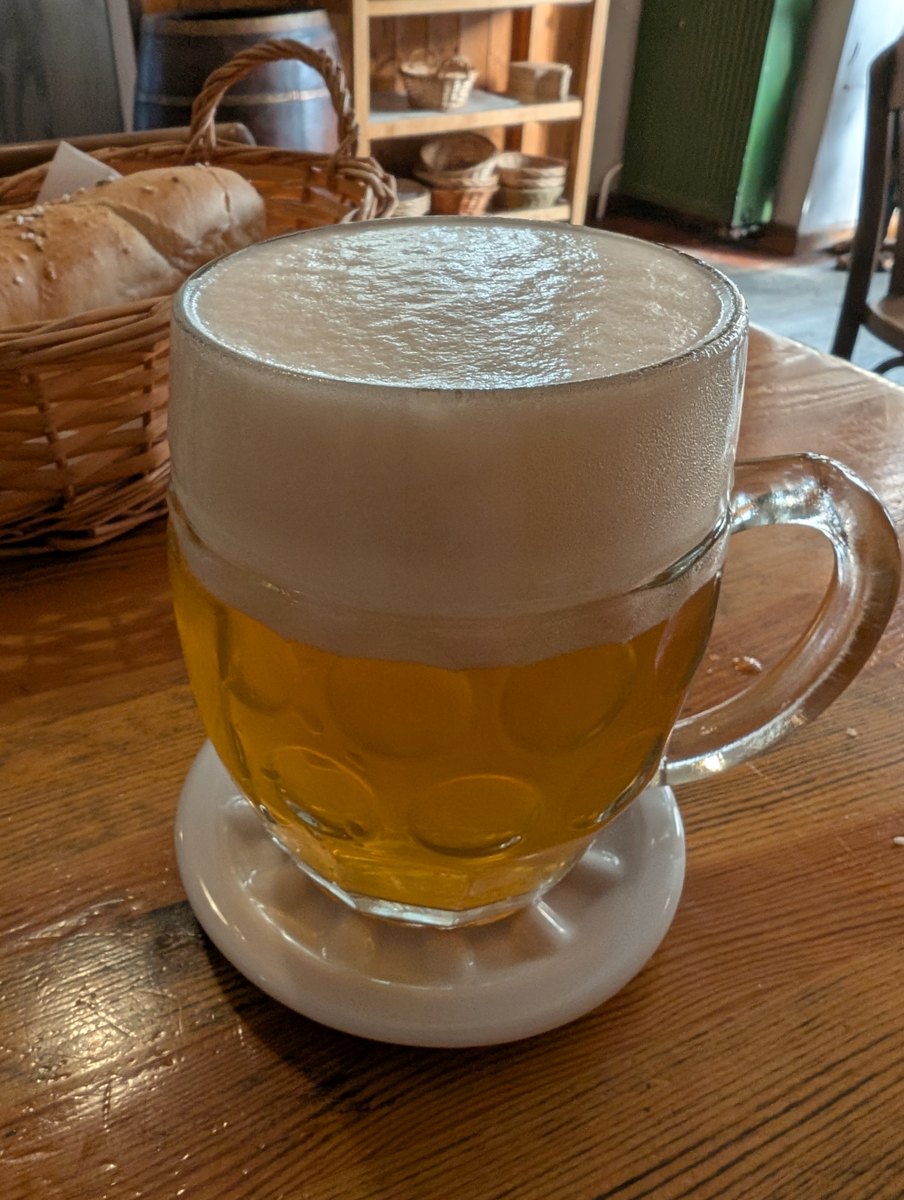 Pivovar Bašta Kroužkův ležák 12 / Pivovar Bašta / Praha